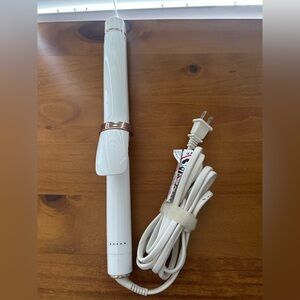T3 White Curling Iron with Rose Gold Accents